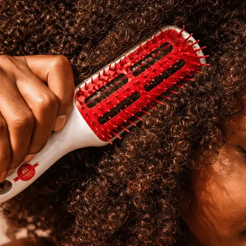 Les accessoires des cheveux texturés avec Ladies Univers en France